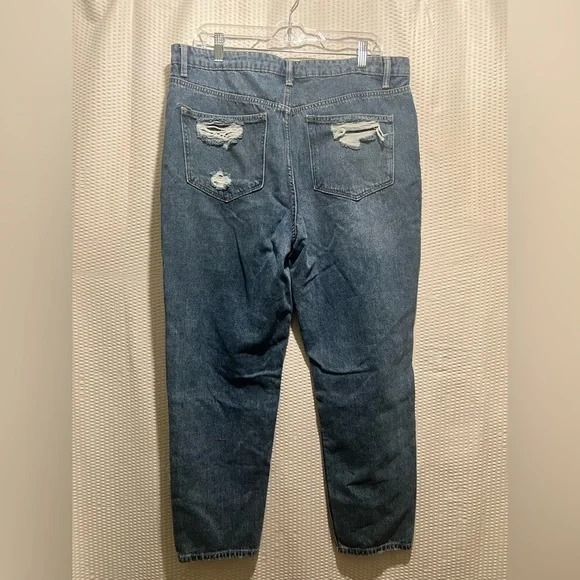 No Boundaries Distressed Blue Jeans - Picture 5 of 8